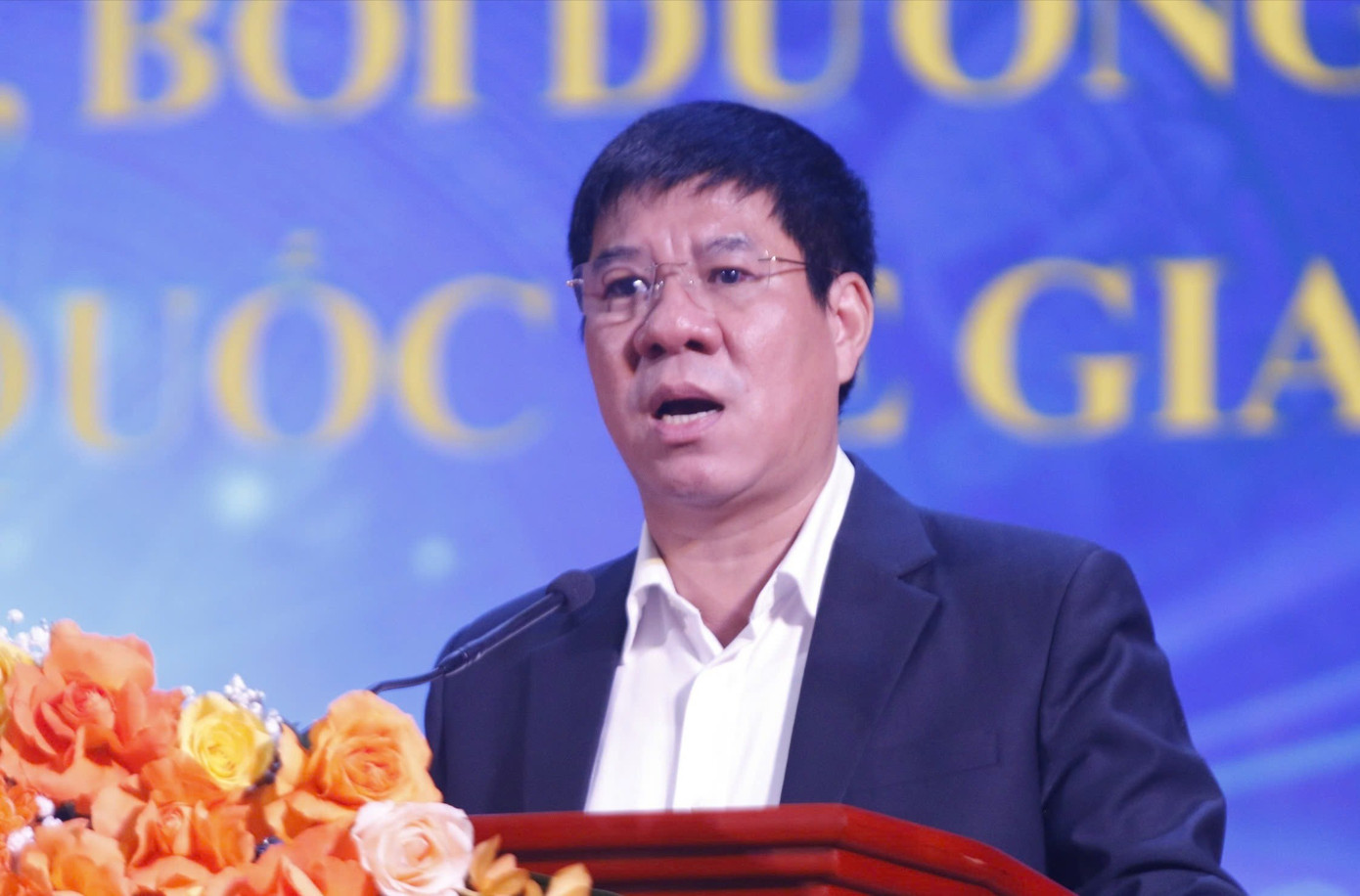 Trăn trở học sinh đoạt huy chương Olympic quốc tế không về nước làm việc - Ảnh 1.