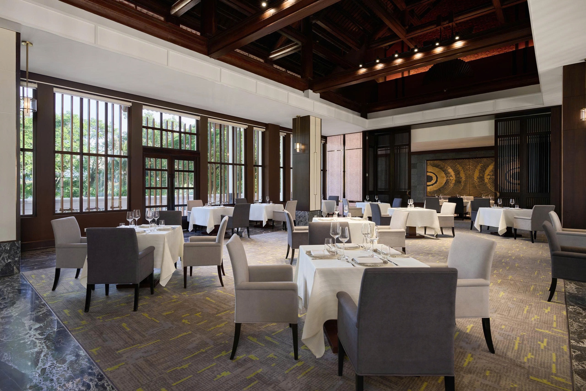 Mỹ vị bốn bán cầu hội tụ trong hành trình ẩm thực mới của Hemispheres Steak & Seafood Grill- Ảnh 1.