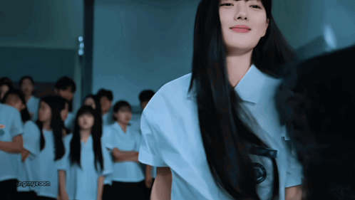 kimyoojung-kim-you-jung-1762600740932-17626007410081004208786.gif