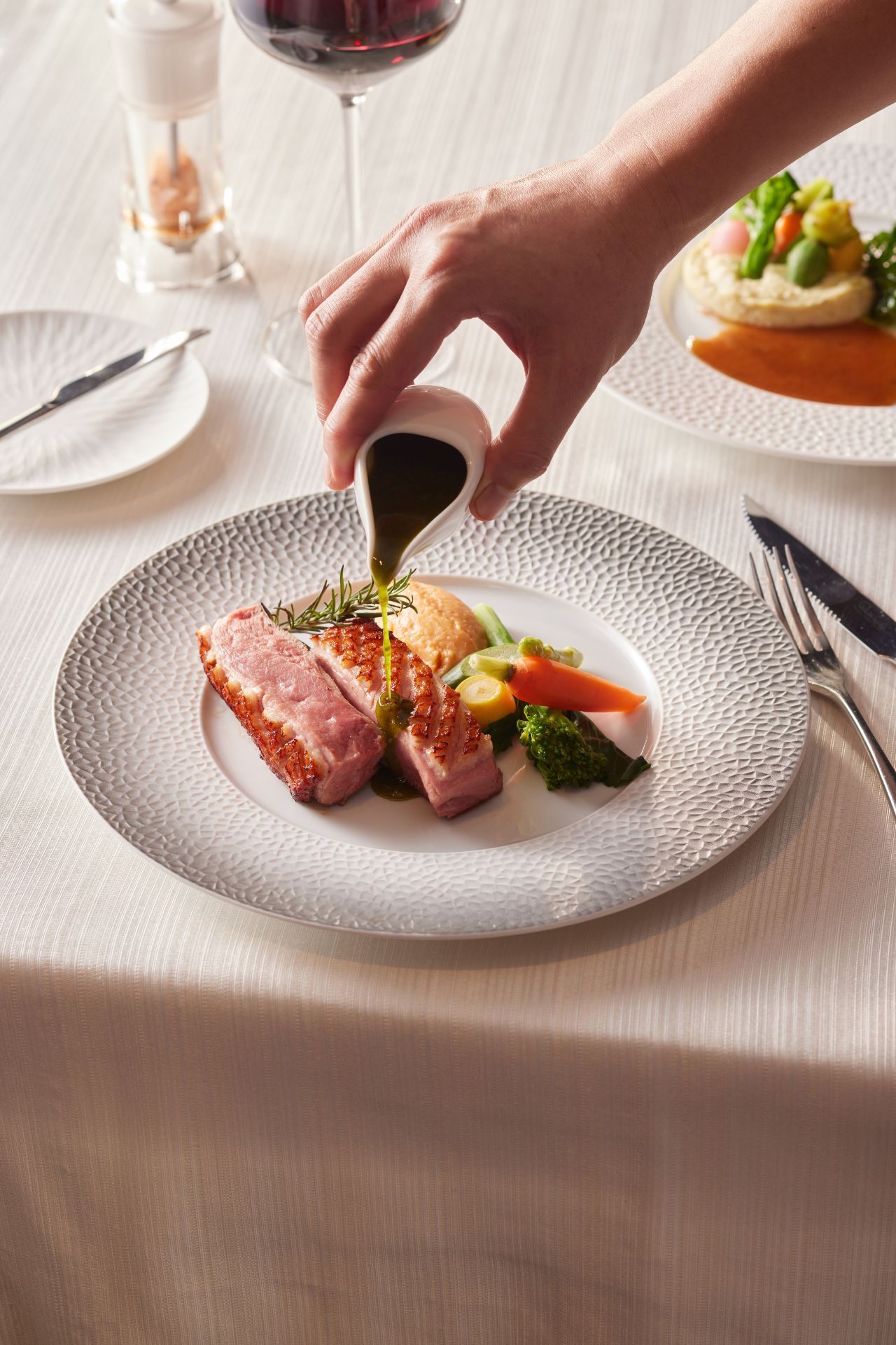 Mỹ vị bốn bán cầu hội tụ trong hành trình ẩm thực mới của Hemispheres Steak & Seafood Grill- Ảnh 5.