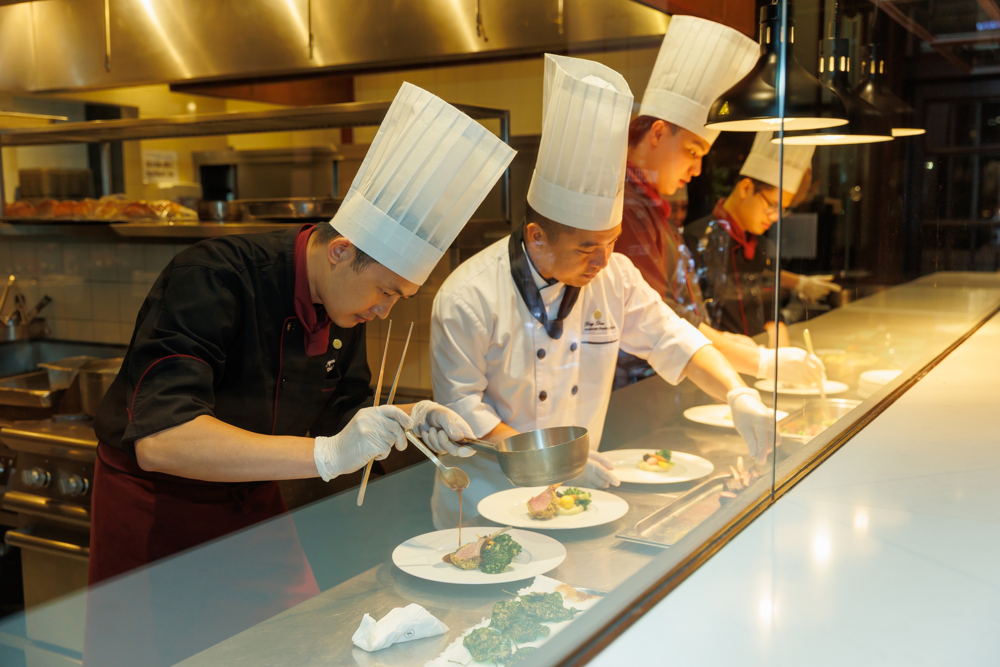 Mỹ vị bốn bán cầu hội tụ trong hành trình ẩm thực mới của Hemispheres Steak & Seafood Grill- Ảnh 10.