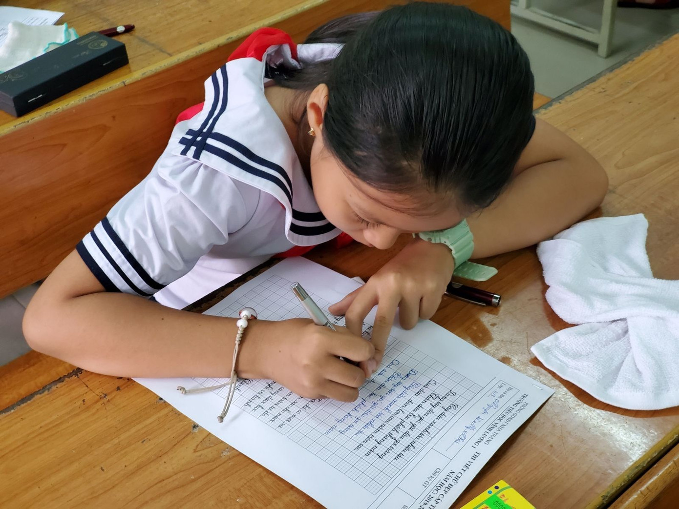 Quy định phạt đến 10 triệu đồng nếu ép con học: Làm rõ thế nào là ’cưỡng ép’ và ‘ quá sức’? - Ảnh 1.