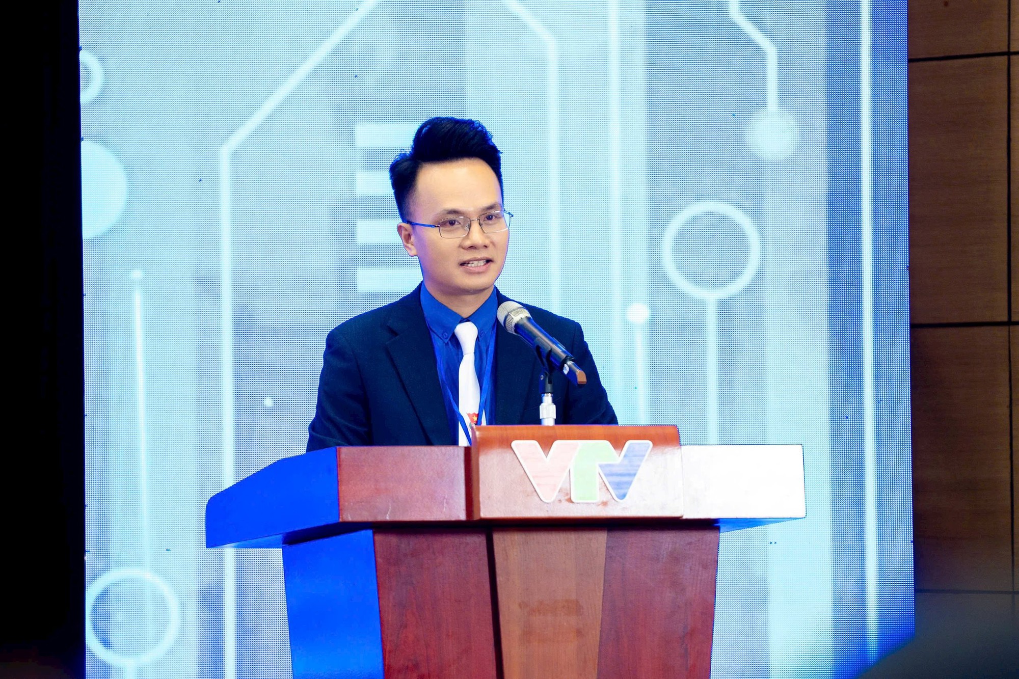 &quot;Không biết chị còn nhớ em không...&quot; - Cựu thí sinh Olympia viết mail cho MC Tùng Chi xin cộng tác, 13 năm sau thành Bí thư Đoàn VTV - Ảnh 5.