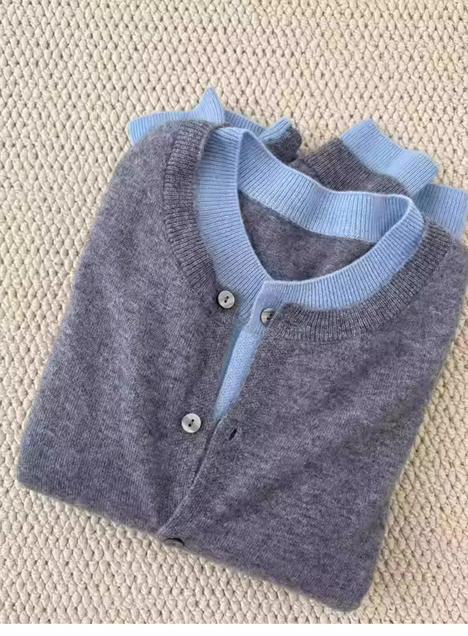 Mặc đẹp mà không lo "đau ví": Săn áo khoác, áo len hot trend đang sale sâu tại Lazada! - Ảnh 3.