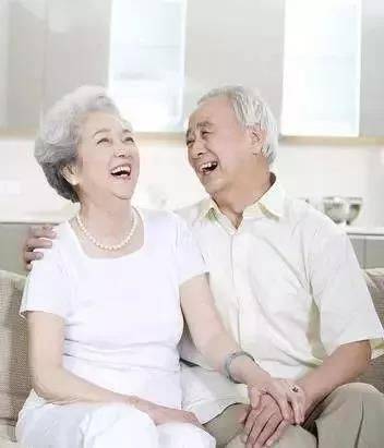 Những người 70 tuổi hạnh phúc nhất là người sở hữu Những người 70 tuổi hạnh phúc nhất là người sở hữu