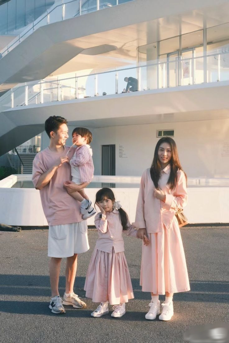 Những đứa trẻ hạnh phúc lại thường lớn lên trong môi trường ít kỳ vọng từ bố mẹ- Ảnh 1.