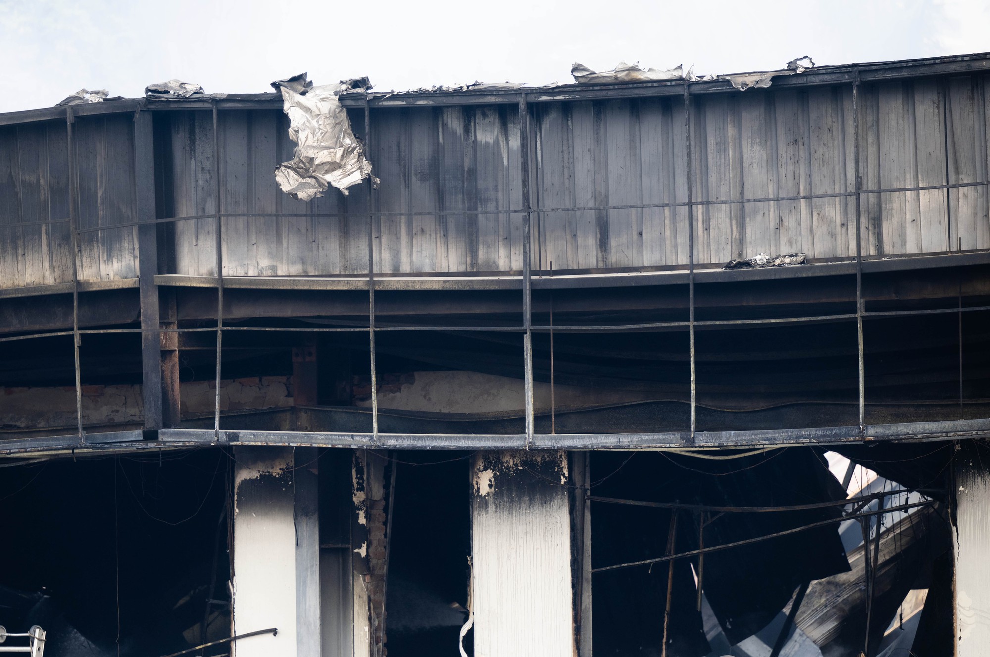 Hiện trường vụ cháy Nhà máy Bia Hà Nội Habeco- Ảnh 6.