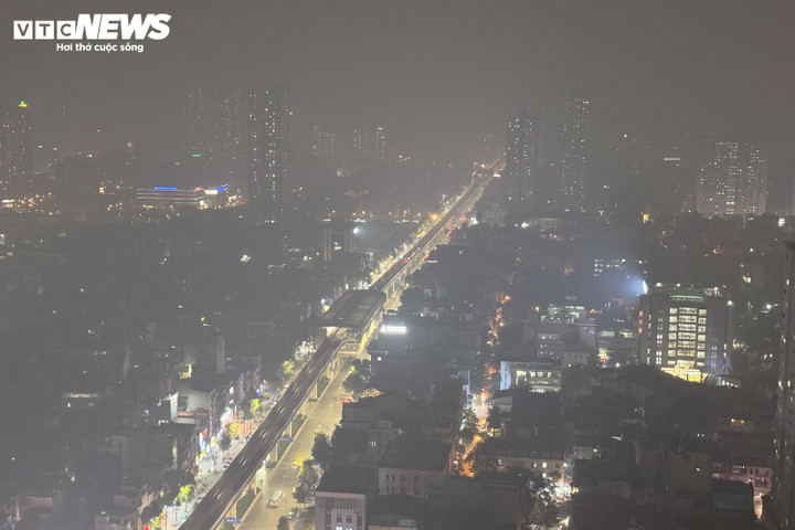 ha-noi-o-nhiem-khong-khi-tu-sang-den-toi-3-20281283-1764600060249-17646000604931012959547.jpg