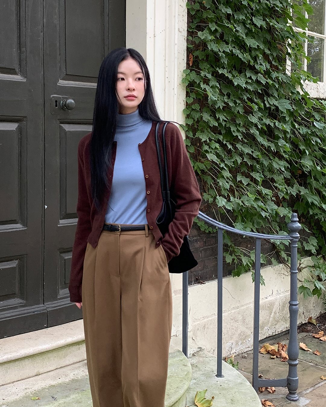 10 Set đồ màu sắc mùa đông giúp nàng nổi bật và thời thượng trong tiết trời lạnh - Ảnh 10. 10 Set đồ màu sắc mùa đông giúp nàng nổi bật và thời thượng trong tiết trời lạnh - Ảnh 10.