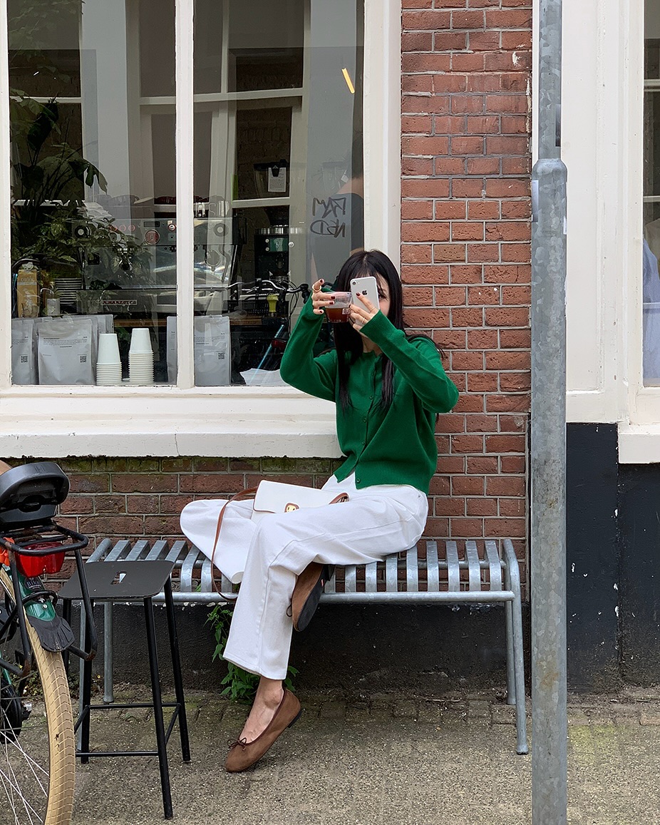 10 Set đồ màu sắc mùa đông giúp nàng nổi bật và thời thượng trong tiết trời lạnh - Ảnh 8. 10 Set đồ màu sắc mùa đông giúp nàng nổi bật và thời thượng trong tiết trời lạnh - Ảnh 8.