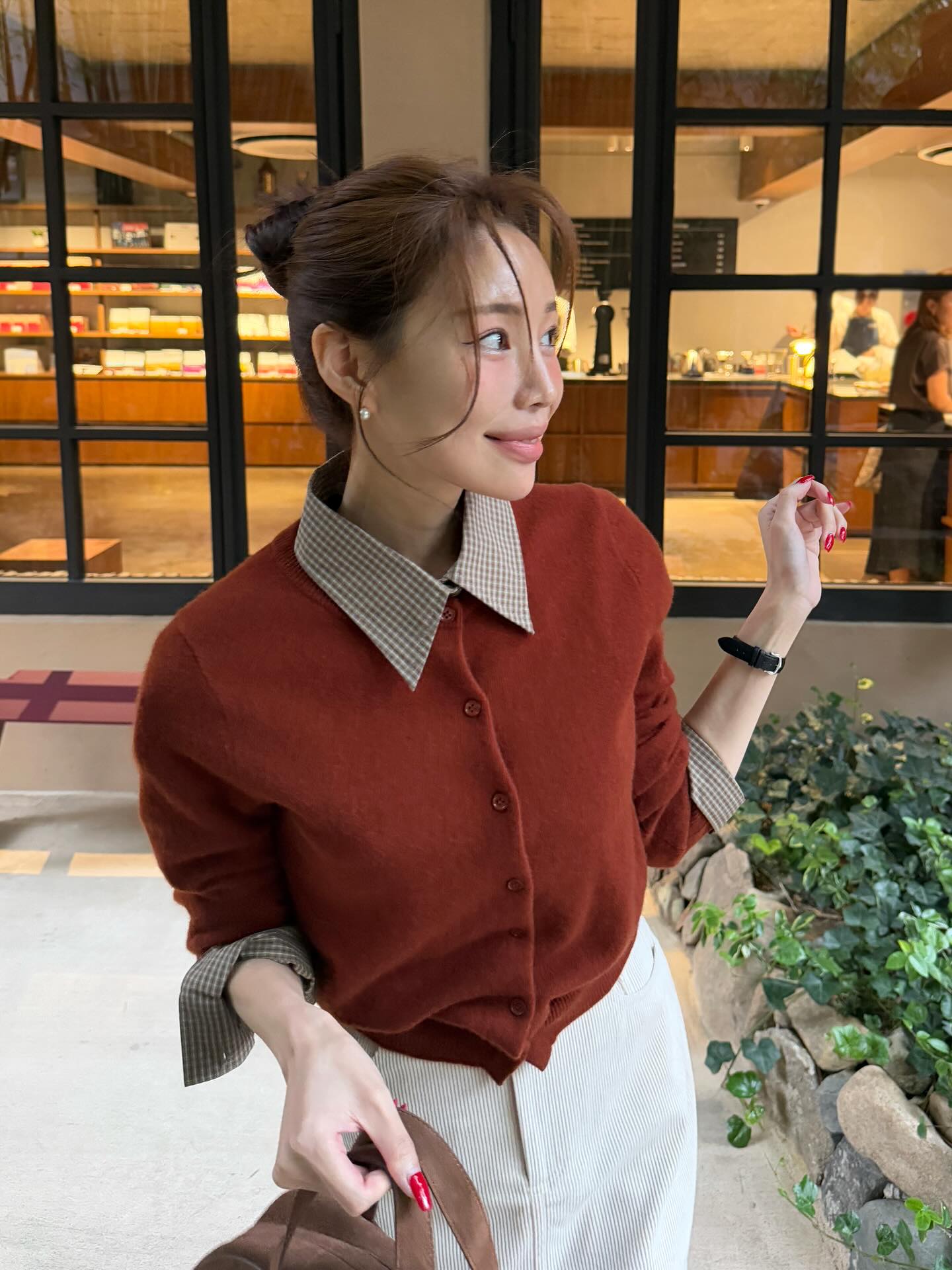 5 Tông màu trang phục tôn da hoàn hảo cho vẻ đẹp thời trang sang trọng - Ảnh 10. 5 Tông màu trang phục tôn da hoàn hảo cho vẻ đẹp thời trang sang trọng - Ảnh 10.