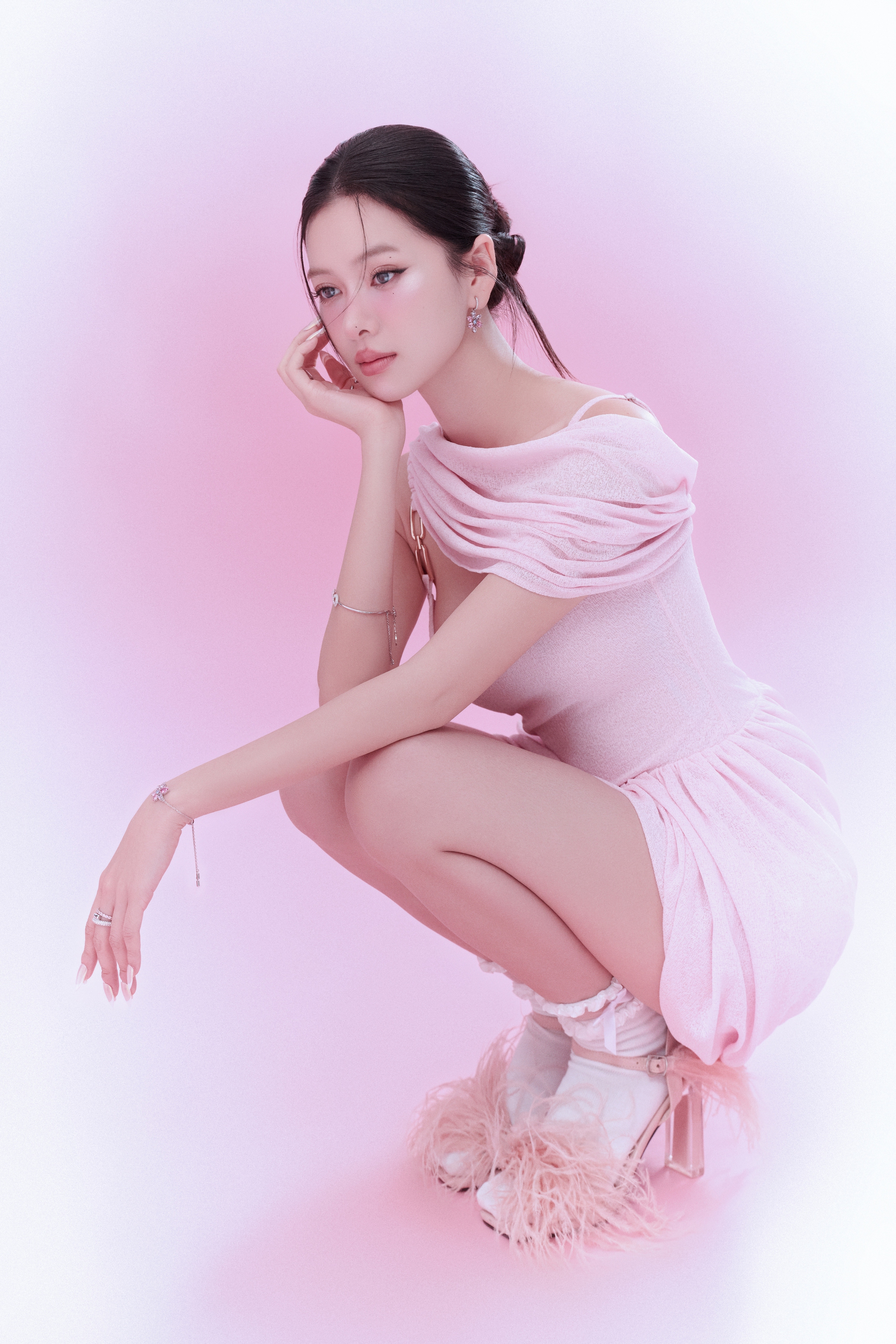 Ai bỏ lỡ phim Việt này thì thiệt ráng chịu: Cặp chính đẹp đôi phát hờn, nhìn mà hóng điên lên được- Ảnh 8. Ai bỏ lỡ phim Việt này thì thiệt ráng chịu: Cặp chính đẹp đôi phát hờn, nhìn mà hóng điên lên được- Ảnh 8.