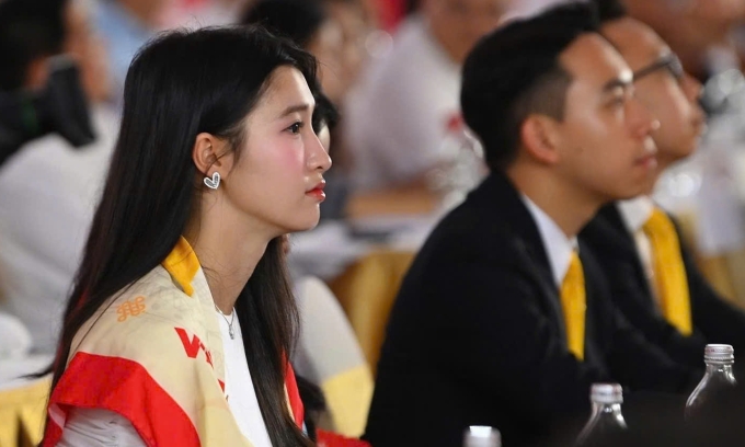 Hậu trường Á hậu Phương Nhi: Sắc đẹp và cuộc sống Hạnh phúc bên Minh Hoàng - Ảnh 2. Hậu trường Á hậu Phương Nhi: Sắc đẹp và cuộc sống Hạnh phúc bên Minh Hoàng - Ảnh 2.