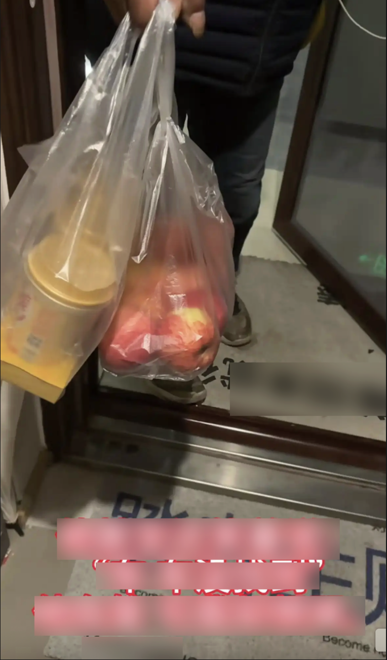 Đang giao hàng thì bị mất xe, shipper đi bộ 6km trong đêm đến tận nhà vị khách để làm 1 việc- Ảnh 2. Đang giao hàng thì bị mất xe, shipper đi bộ 6km trong đêm đến tận nhà vị khách để làm 1 việc- Ảnh 2.