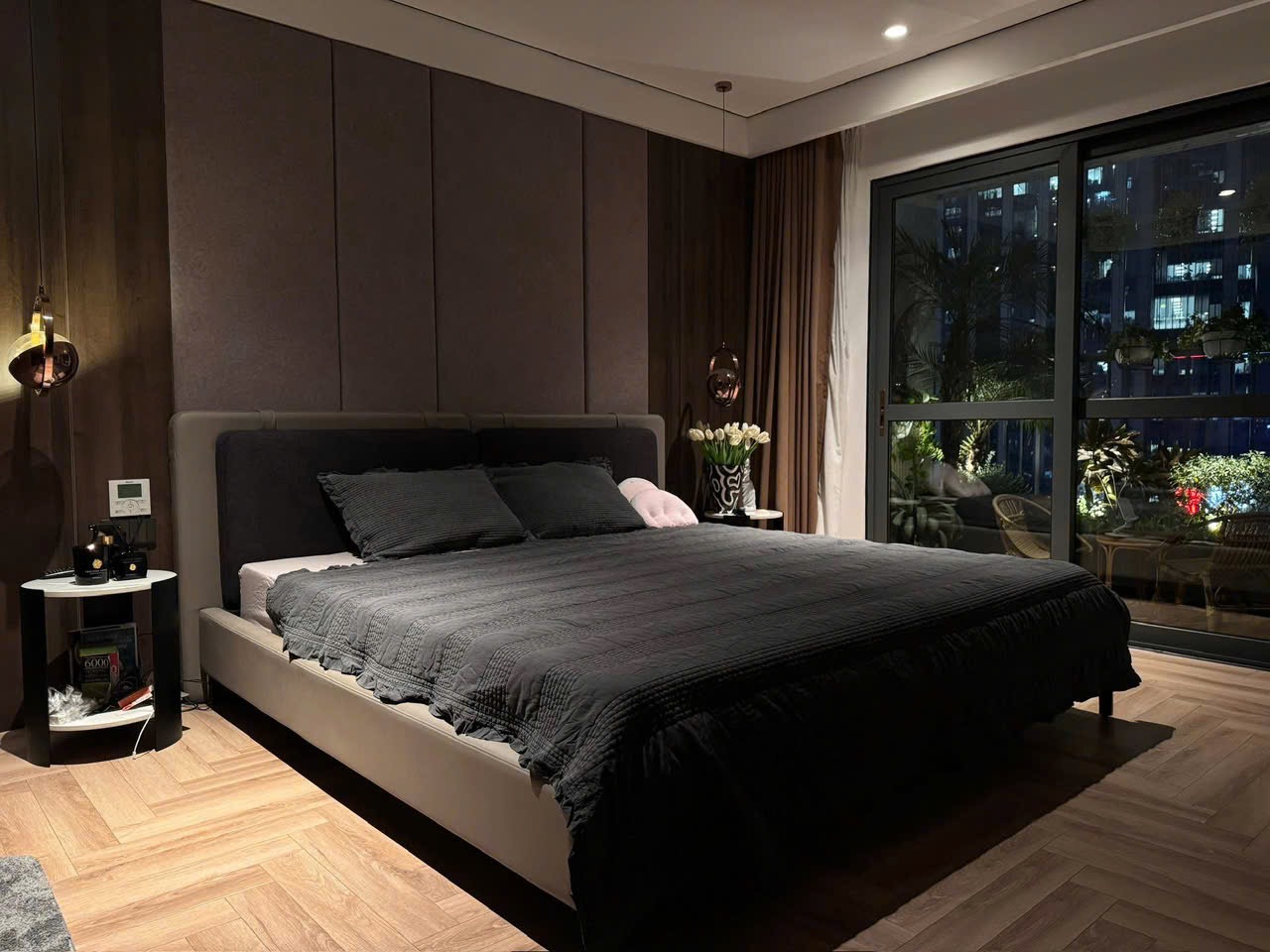 Căn hộ của cô gái 9x Hà thành viral khắp cõi mạng, nhận “bão like” vì đẹp ngất ngây như tranh vẽ- Ảnh 19.