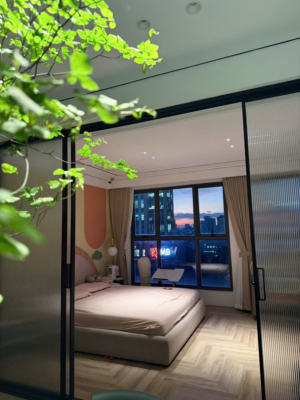 Căn hộ của cô gái 9x Hà thành viral khắp cõi mạng, nhận “bão like” vì đẹp ngất ngây như tranh vẽ- Ảnh 17.