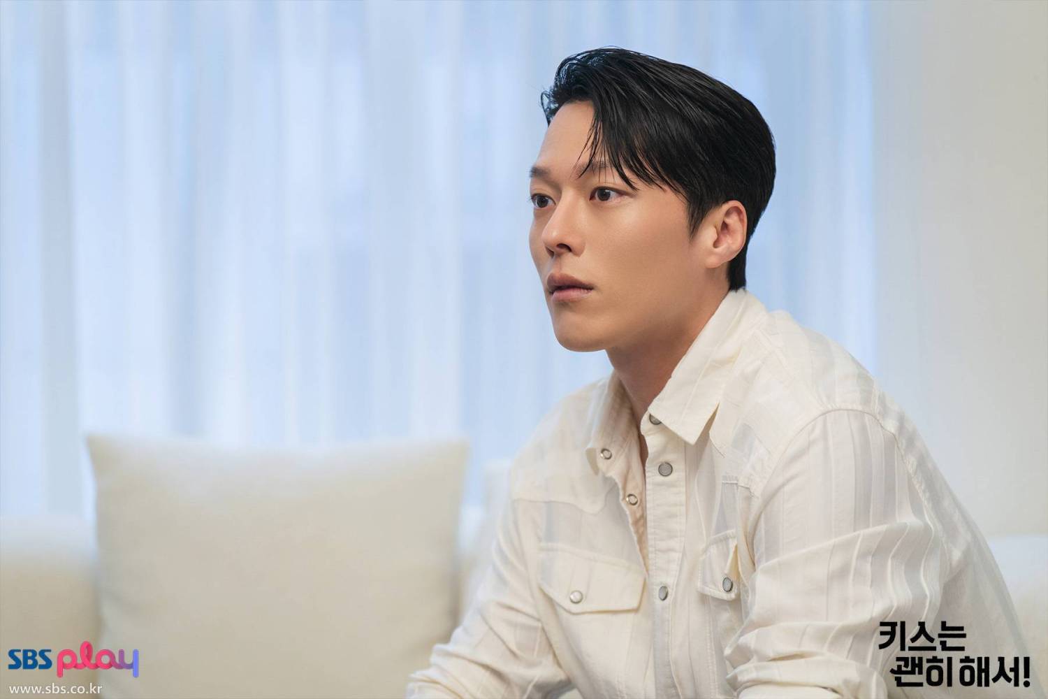 Hậu trường phim Dynamite Kiss: Khám phá bí mật và cảm xúc từ cặp đôi chính - Ảnh 4. Hậu trường phim Dynamite Kiss: Khám phá bí mật và cảm xúc từ cặp đôi chính - Ảnh 4.