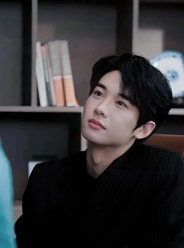 Tiếu Văn Vũ và câu chuyện nợ lương gây sốc trong hậu trường showbiz - Ảnh 4. Tiếu Văn Vũ và câu chuyện nợ lương gây sốc trong hậu trường showbiz - Ảnh 4.