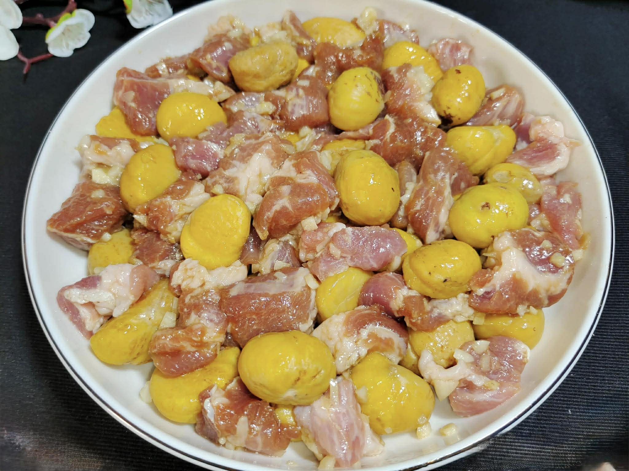 Công thức kết hợp 2 nguyên liệu cho ra món ăn ngon ngay khi vừa chín tới, cách làm đơn giản và cả gia đình sẽ yêu thích. - Ảnh 5.