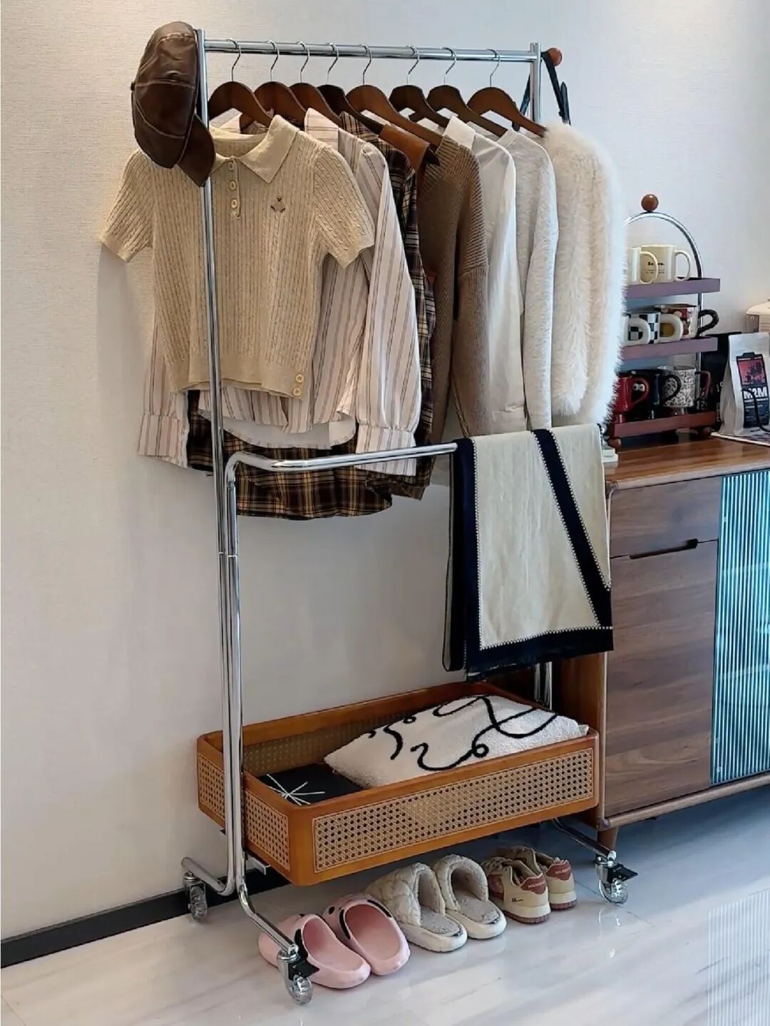 5 món nội thất phòng ngủ tưởng sang mà “vô dụng hết phần thiên hạ” - Ảnh 2.