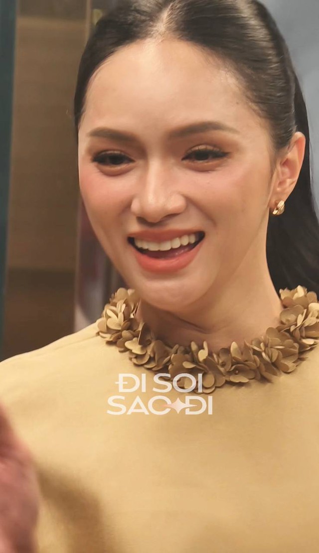 Cam zoom soi cận làn da dàn mỹ nhân Việt: Huyền Baby không điểm chê, Tóc Tiên với son đỏ là thần- Ảnh 5. Cam zoom soi cận làn da dàn mỹ nhân Việt: Huyền Baby không điểm chê, Tóc Tiên với son đỏ là thần- Ảnh 5.