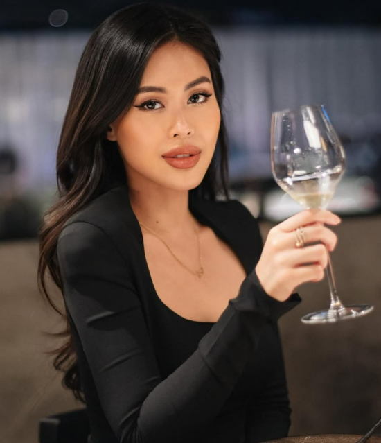 Tính cách thật sau vẻ hào nhoáng của ái nữ nhà tỷ phú Johnathan Hạnh Nguyễn- Ảnh 3. Tính cách thật sau vẻ hào nhoáng của ái nữ nhà tỷ phú Johnathan Hạnh Nguyễn- Ảnh 3.