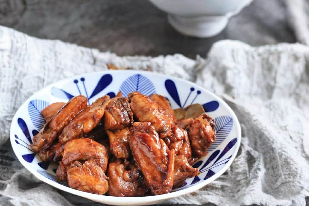 99% mọi người chưa từng nấu thịt gà theo cách này: Thử ngay vì mềm ngon và nước sốt trộn với thì cơm tuyệt vị - Ảnh 1.