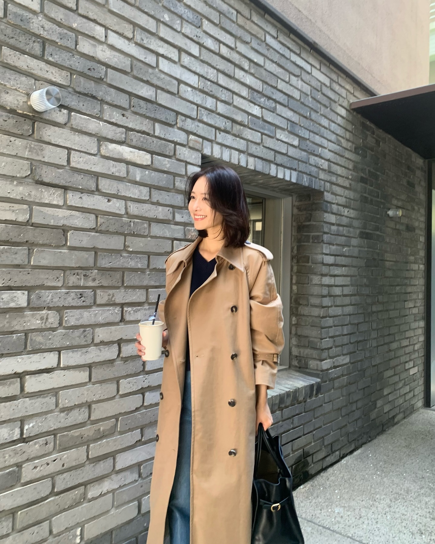 5 Mẫu áo khoác đẹp bền vững cho mùa xuân ba năm tới - Ảnh 8. 5 Mẫu áo khoác đẹp bền vững cho mùa xuân ba năm tới - Ảnh 8.