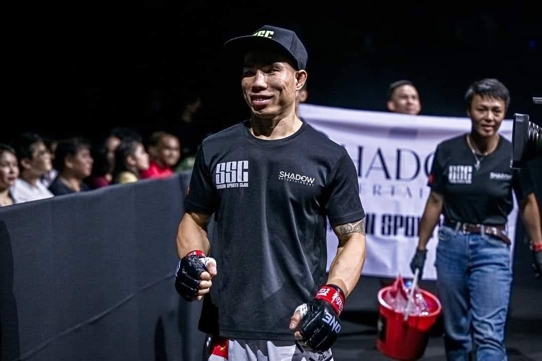 Thanh niên chạy xe ôm thành võ sĩ MMA đi thi SEA Games: 100 triệu người Việt xúc động vì 1 chi tiết- Ảnh 8. Thanh niên chạy xe ôm thành võ sĩ MMA đi thi SEA Games: 100 triệu người Việt xúc động vì 1 chi tiết- Ảnh 8.