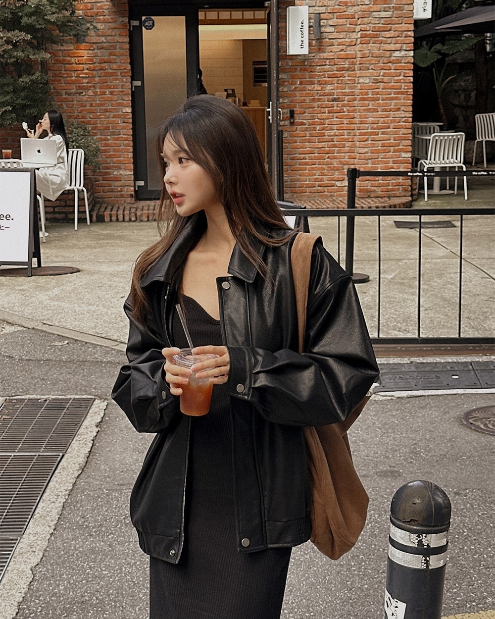 5 Mẫu áo khoác đẹp bền vững cho mùa xuân ba năm tới - Ảnh 4. 5 Mẫu áo khoác đẹp bền vững cho mùa xuân ba năm tới - Ảnh 4.