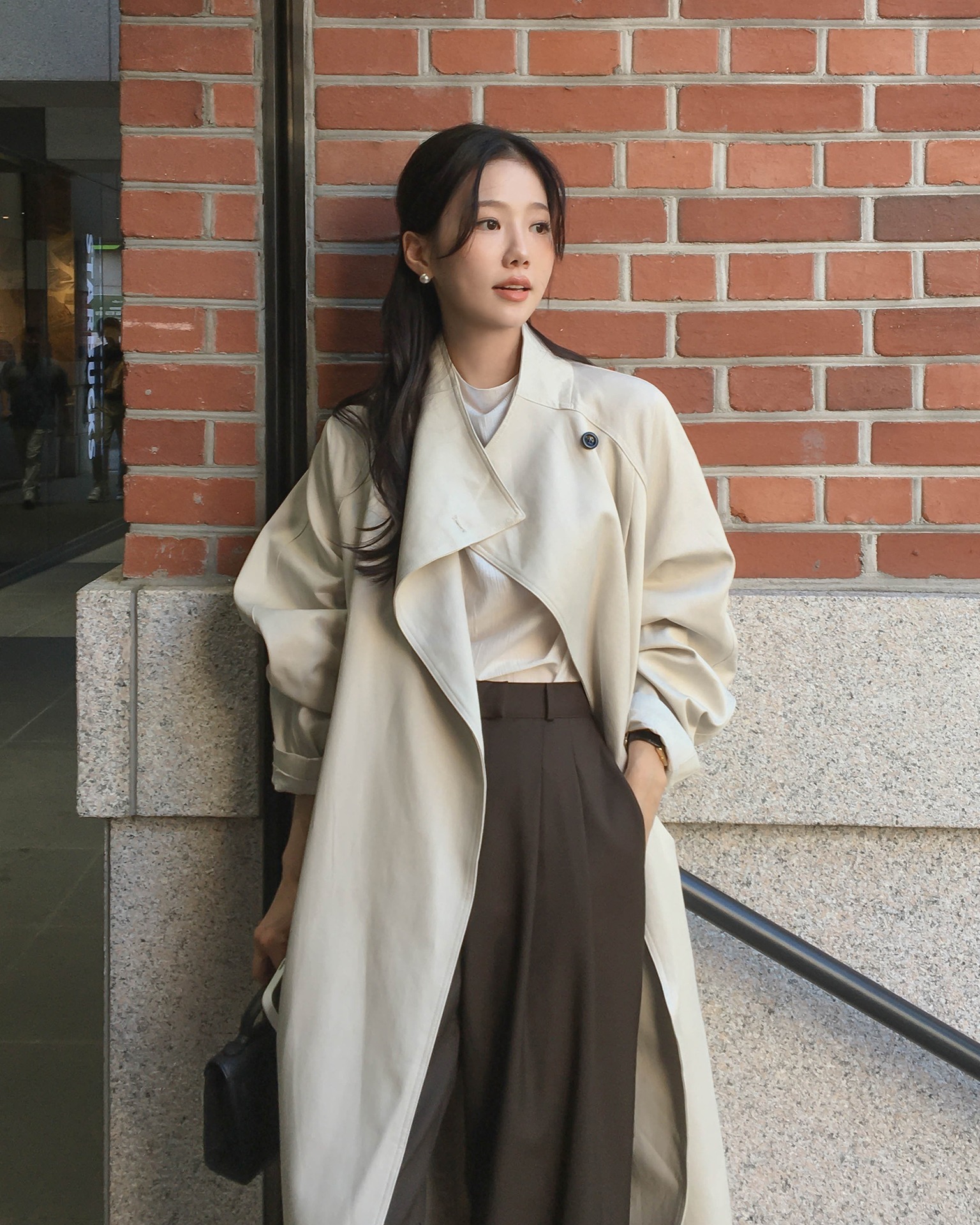 5 Mẫu áo khoác đẹp bền vững cho mùa xuân ba năm tới - Ảnh 7. 5 Mẫu áo khoác đẹp bền vững cho mùa xuân ba năm tới - Ảnh 7.