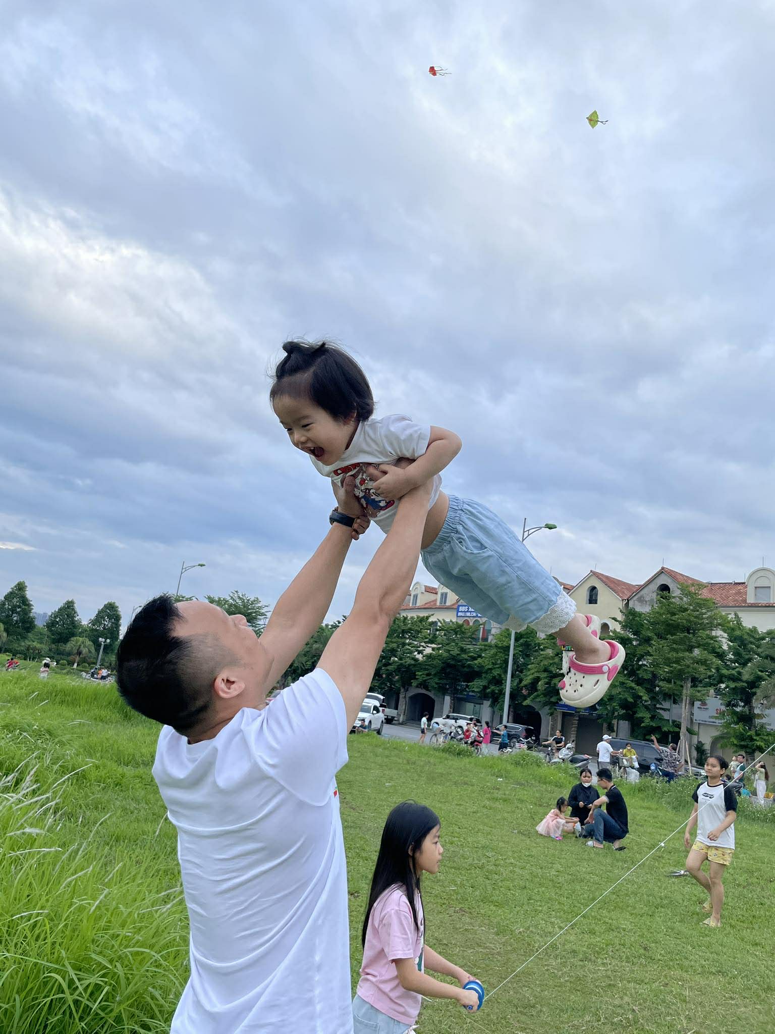 Ông chồng khoe thành quả dự án 