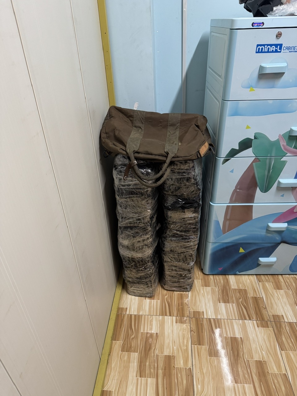 Phá đường dây ma túy xuyên quốc gia, thu giữ 174 kg ma túy và 10 bánh heroin - Ảnh 5. Phá đường dây ma túy xuyên quốc gia, thu giữ 174 kg ma túy và 10 bánh heroin - Ảnh 5.