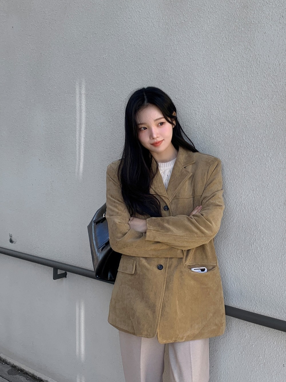 5 Mẫu áo khoác đẹp bền vững cho mùa xuân ba năm tới - Ảnh 3. 5 Mẫu áo khoác đẹp bền vững cho mùa xuân ba năm tới - Ảnh 3.