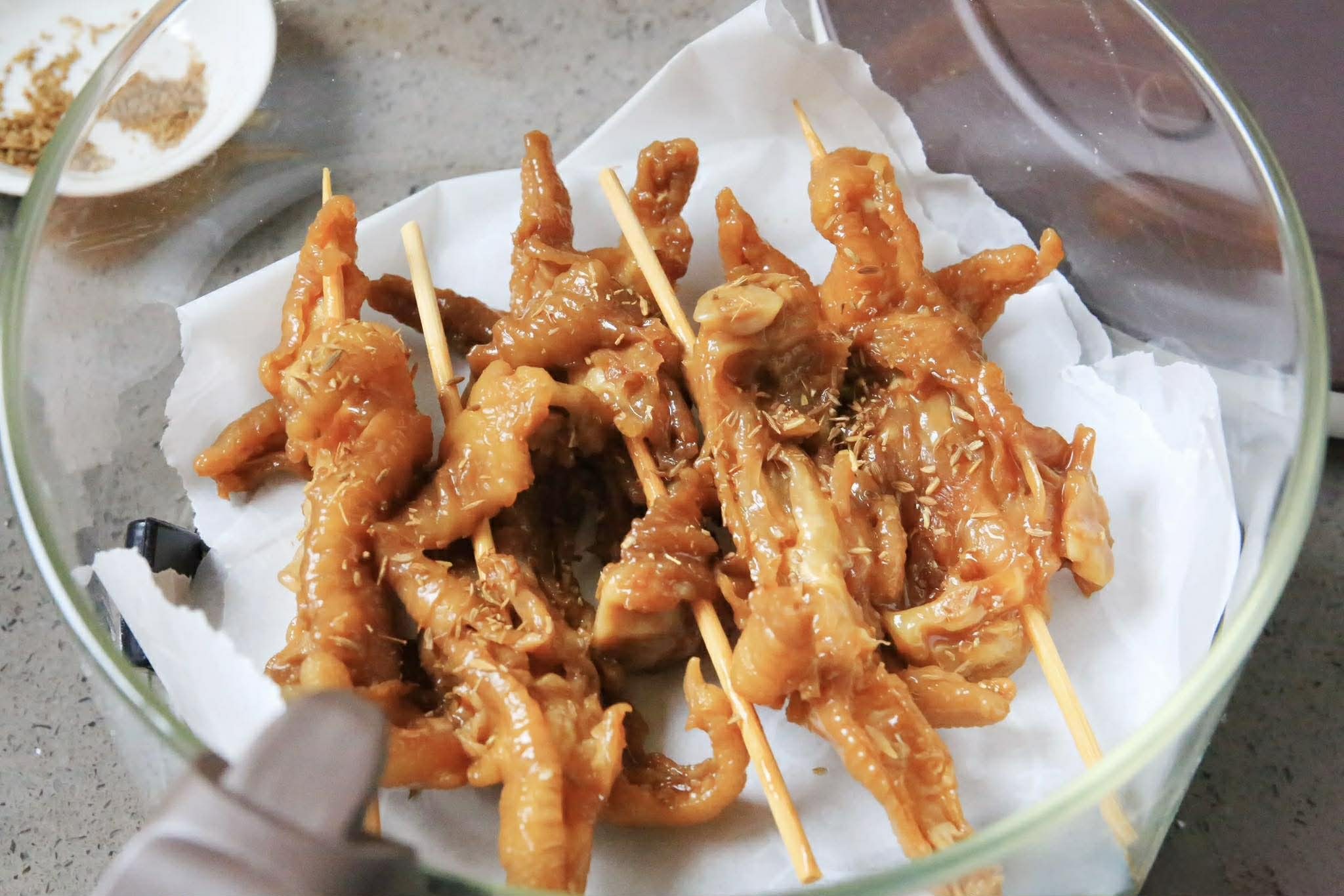 Công thức chân gà rút xương sốt tương đậu ngọt cho ngày lạnh thêm ấm áp - Ảnh 8.