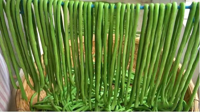 Phơi khô 4 lọai rau củ để ăn ngon quanh năm, giữ hương vị tuyệt vời - Ảnh 3. Phơi khô 4 lọai rau củ để ăn ngon quanh năm, giữ hương vị tuyệt vời - Ảnh 3.