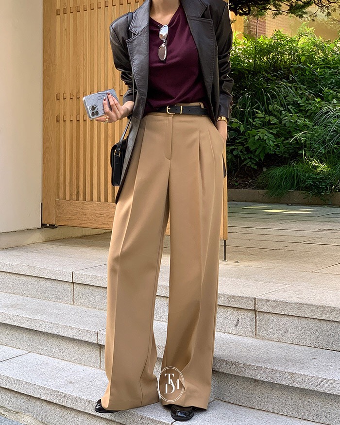 5 Mẫu quần dài đẹp bất hủ cho tủ đồ năm 2025 - Ảnh 1. 5 Mẫu quần dài đẹp bất hủ cho tủ đồ năm 2025 - Ảnh 1.