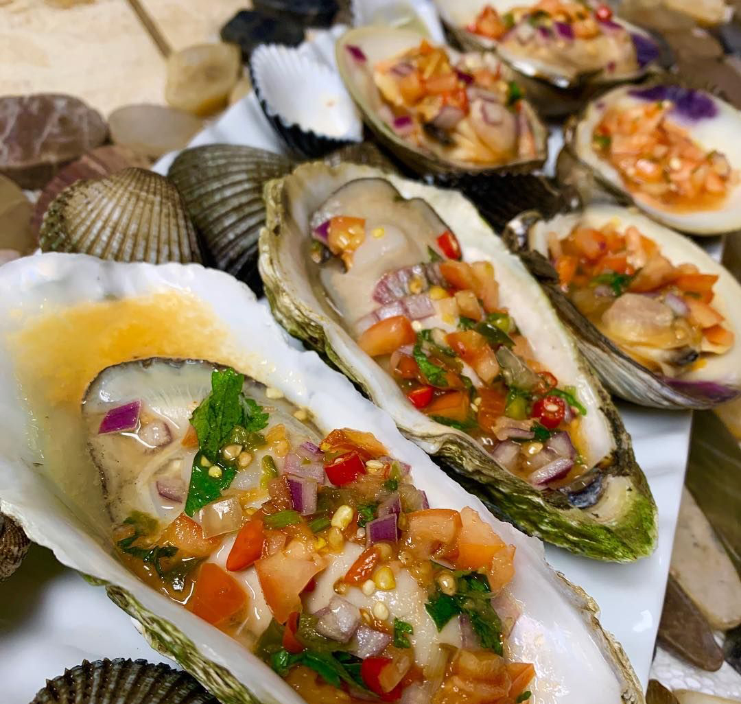 Top 10 thực phẩm l&agrave;m chậm l&atilde;o h&oacute;a da được c&aacute;c b&aacute;c sĩ Nhật khen ngợi: To&agrave;n m&oacute;n &ldquo;kho&aacute;i khẩu&rdquo; của người Việt - Ảnh 1.