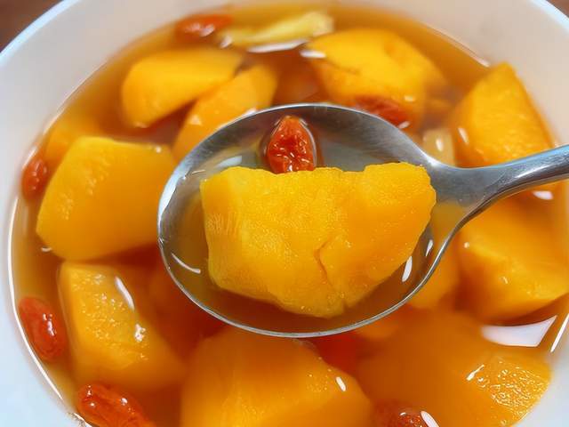 Thật ra đây mới là món phụ nữ nên uống nhiều hơn vì nó làm ấm cơ thể, bổ dạ dày và dưỡng nhan hơn cả gelatin da lừa! - Ảnh 1.