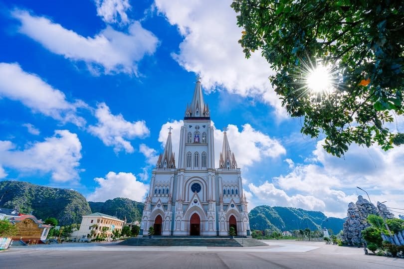 Nguyễn Xu&acirc;n Th&agrave;nh t&agrave;i trợ 400 tỷ x&acirc;y th&aacute;nh đường lớn nhất Việt Nam tại Ninh B&igrave;nh - Ảnh 2.