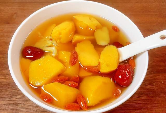 Thật ra đây mới là món phụ nữ nên uống nhiều hơn vì nó làm ấm cơ thể, bổ dạ dày và dưỡng nhan hơn cả gelatin da lừa! - Ảnh 2.