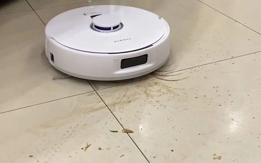 D&ugrave;ng robot h&uacute;t bụi 2 năm, t&ocirc;i quay lại c&acirc;y lau nh&agrave; v&agrave; thấy đời dễ chịu hơn hẳn - Ảnh 3.