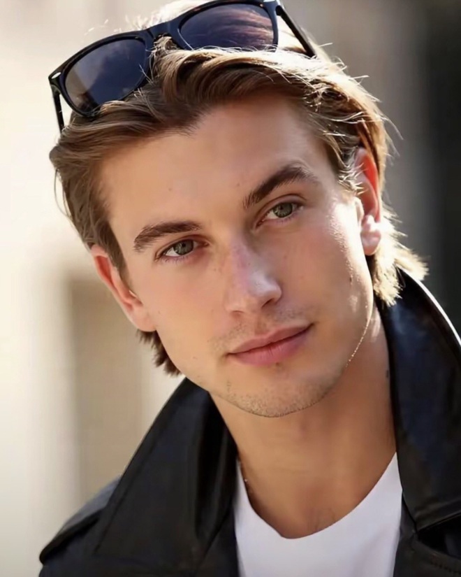 Mọi thứ hoá điên khi Hailey Bieber Mọi thứ hoá điên khi Hailey Bieber