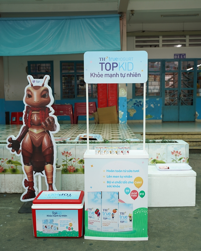 Học sinh Tiểu học TP.HCM trải nghiệm Dế M&egrave;n: Cuộc phi&ecirc;u lưu đ&aacute;ng nhớ tại trường - Ảnh 7.