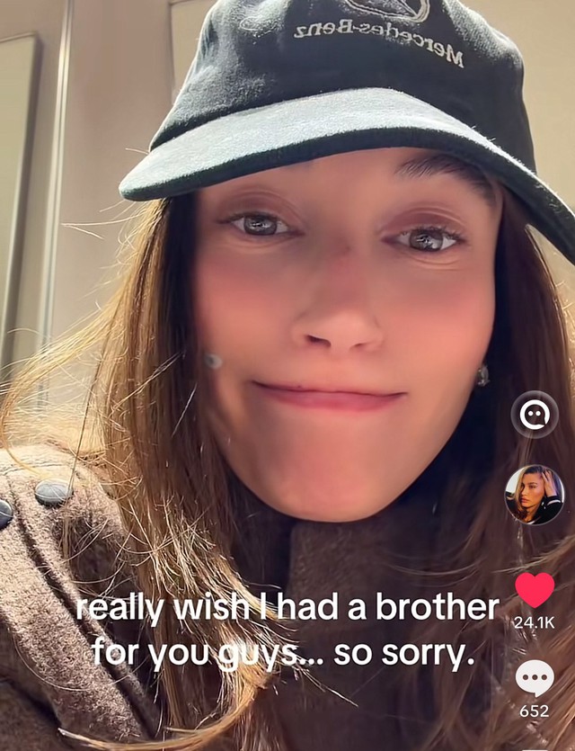 Mọi thứ hoá điên khi Hailey Bieber Mọi thứ hoá điên khi Hailey Bieber