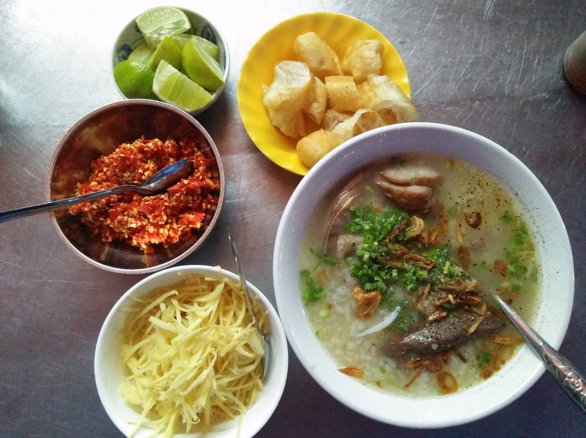 Vượt qua cháo gà, món ăn chỉ từ 30.000 đồng/phần này mới là đại diện Việt lọt top 6 ngon nhất châu Á - Ảnh 3.