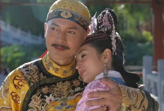 Phi tần 19 tuổi gả cho Càn Long ngoài 60: Được sủng ái đến mòn thẻ, đột ngột biến mất sau sinh nhật sớm- Ảnh 2. Phi tần 19 tuổi gả cho Càn Long ngoài 60: Được sủng ái đến mòn thẻ, đột ngột biến mất sau sinh nhật sớm- Ảnh 2.