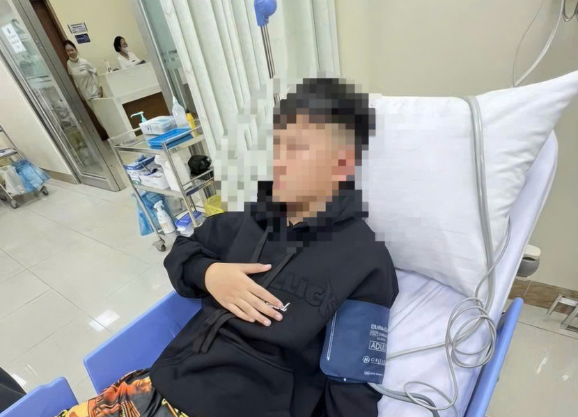 Hà Nội: Bé trai 12 tuổi bị bố bạn tát, sự việc gây chấn động xã hội - Ảnh 2. Hà Nội: Bé trai 12 tuổi bị bố bạn tát, sự việc gây chấn động xã hội - Ảnh 2.