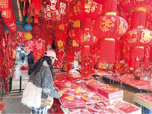 Tết 2026: Người Việt chi tiêu tỉnh táo hơn, giảm mua thừa - tăng mua đúng thứ thật sự cần - Ảnh 2.