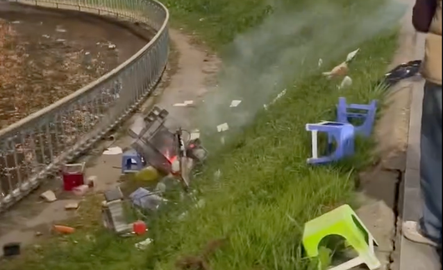 Làm rõ nhóm người tranh cãi, quăng gánh hàng rong ở hồ Xuân Hương - Ảnh 2.